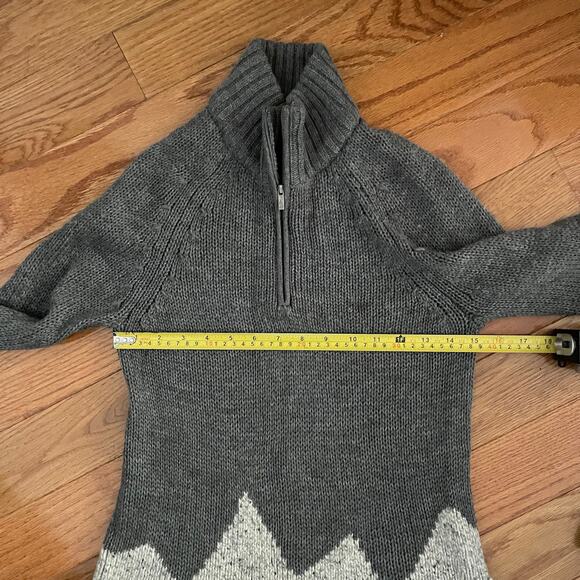 Horny Toad Gray and Cream Turtleneck Sweater - Picture 6 of 7